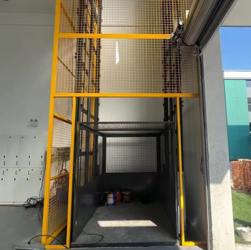 鄂州导轨式升降机助力物流园破解运输难题