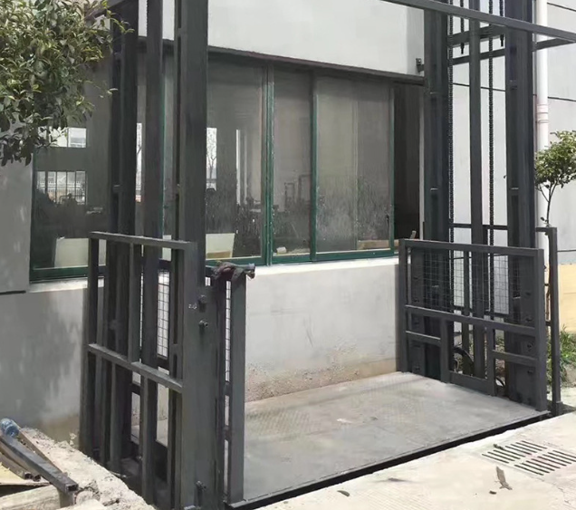 鄂州导轨式施工升降机助力民生工程提速增效